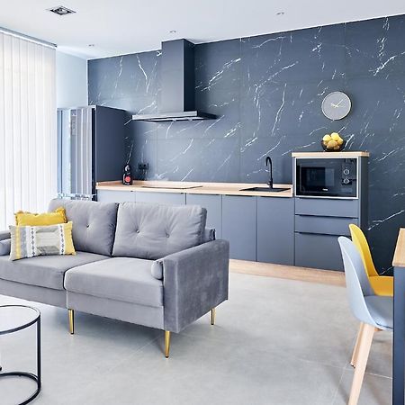9 Nidos Centrica Suites - Nuevo Plasencia Bagian luar foto