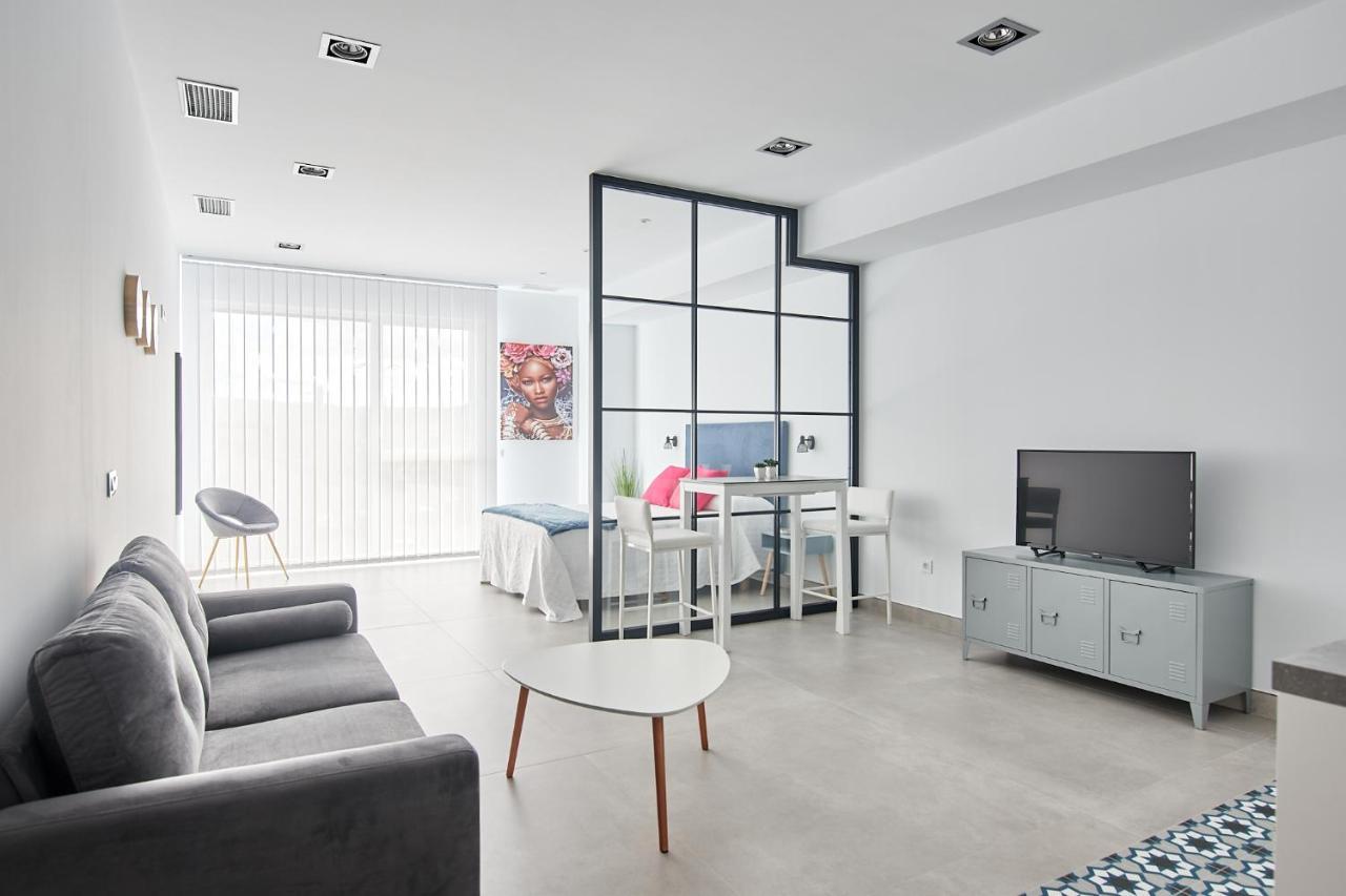 9 Nidos Centrica Suites - Nuevo Plasencia Bagian luar foto