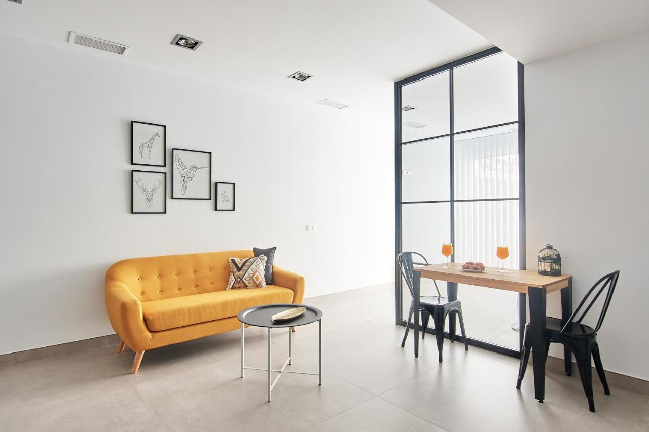 9 Nidos Centrica Suites - Nuevo Plasencia Bagian luar foto